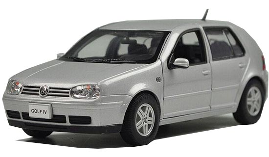 Spuug uit Huh Charlotte Bronte Silver Welly 1:24 Scale Diecast VW Golf IV Model [NB1T162] : EZBUSTOYS.COM