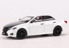 Black-White 1:64 Scale Diecast Toyota Mark X GRX133 Model