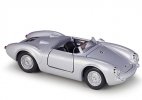 Silver 1:24 Scale Welly Diecast Porsche 550 Spyder Model