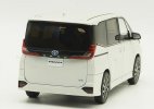 1:30 Scale Black / Silver / White Diecast Toyota Noah MPV Model