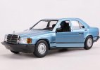 1:24 Red / Blue Bburago Diecast Mercedes-Benz 190 E 2.6 Model