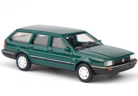 1:64 Scale Green Diecast VW Santana Wagon Model