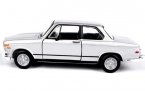 1:32 Silver / Orange Bburago 1972 Diecast BMW 2002 tii Model