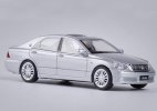 1:64 Black /White /Silver /Purple Diecast 2007 Toyota Crown Toy