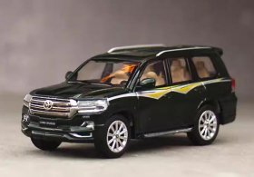 1:64 Green / White Diecast 2016 Toyota Land Cruiser LC200 Toy