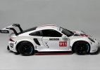 1:24 Scale White Bburago Diecast Porsche 911 RSR Model