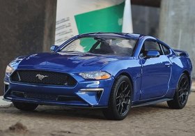 1:24 Yellow / Blue Motormax Diecast 2018 Ford Mustang GT Model