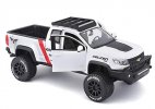 1:27 Diecast 2017 Chevrolet Colorado ZR2 Pickup Truck Model