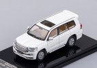 White / Black 1:64 Scale Diecast Toyota Land Cruiser LC200 Model