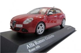 Red 1:43 Scale MINICHAMPS Diecast Alfa Romeo Giulietta Model