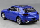 Black / Blue 1:24 Scale Bburago Diecast Porsche Macan Model