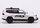 White 1:64 Safety Car Diecast Toyota Land Cruiser LC300 Model