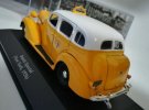 1:43 Yellow 1936 New York Diecast Buick Special Taxi Model