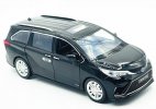 Black / White 1:24 Scale Diecast Toyota Sienna MPV Toy