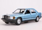 1:24 Red / Blue Bburago Diecast Mercedes-Benz 190 E 2.6 Model