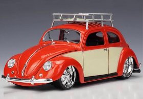 Orange 1:18 Scale Maisto Diecast 1951 VW Beetle Model