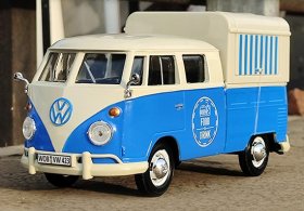 1:24 Scale Blue-White Motormax Diecast VW T1 Bus Model