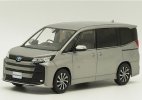 1:30 Scale Black / Silver / White Diecast Toyota Noah MPV Model