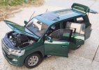 Black / White / Green Diecast Toyota Land Cruiser LC200 Model