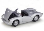 Silver 1:24 Scale Welly Diecast Porsche 550 Spyder Model