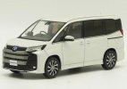 1:30 Scale Black / Silver / White Diecast Toyota Noah MPV Model