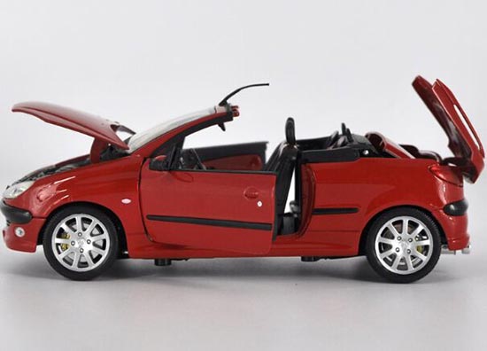 Welly 1:18 Scale Red / Green Diecast Peugeot 206CC Model [NB1T166